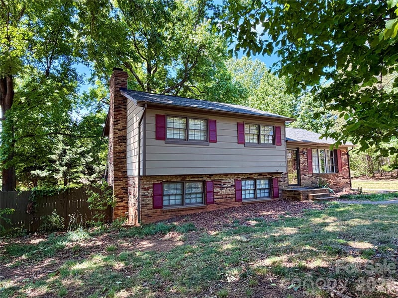 127 Sequoia Dr, Gastonia, NC 28052