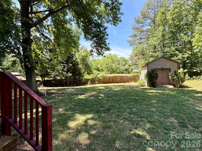 127 Sequoia Dr, Gastonia, NC 28052