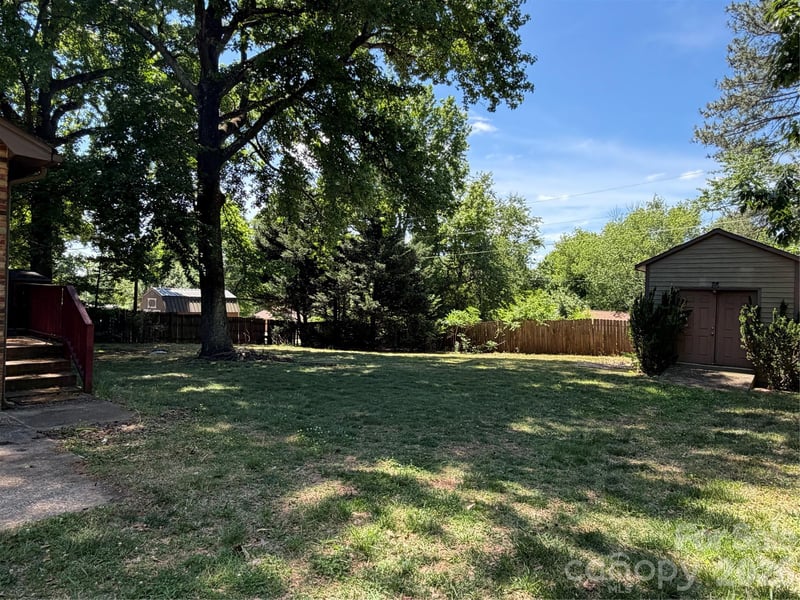 127 Sequoia Dr, Gastonia, NC 28052