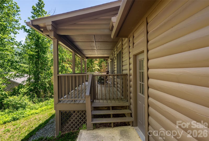 20 Small Mountain Dr, Asheville, NC 28805