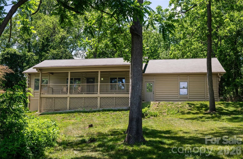 20 Small Mountain Dr, Asheville, NC 28805