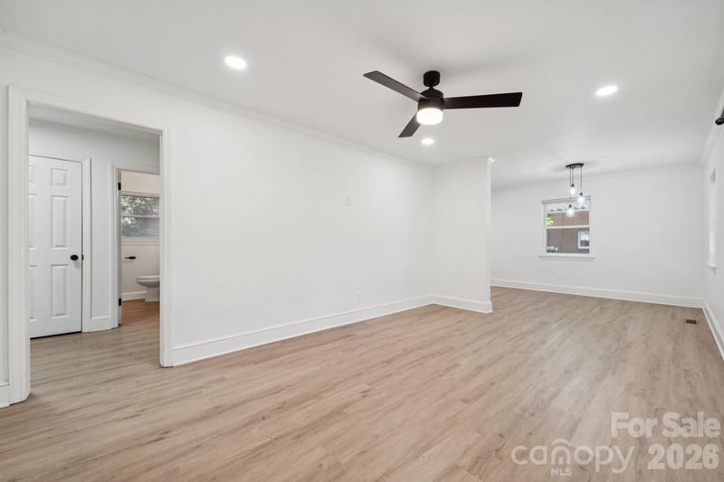 5423 Lantana Ave, Charlotte, NC 28212