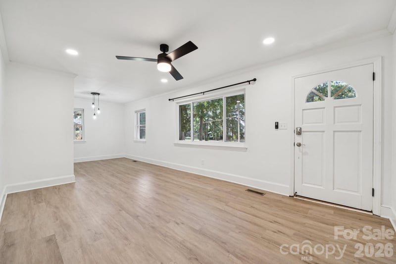5423 Lantana Ave, Charlotte, NC 28212