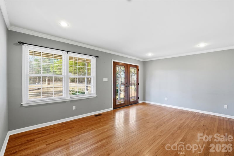 324 Pawley Dr, Charlotte, NC 28214