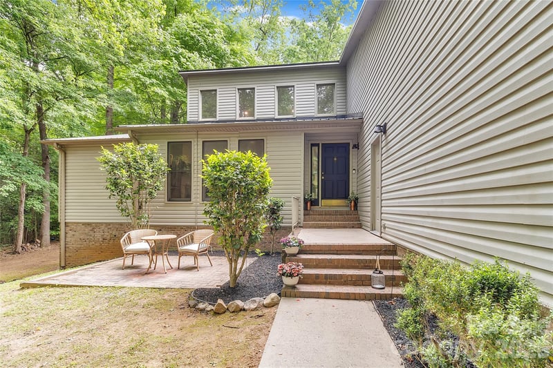 128 Spencer Woods Dr, Dallas, NC 28034