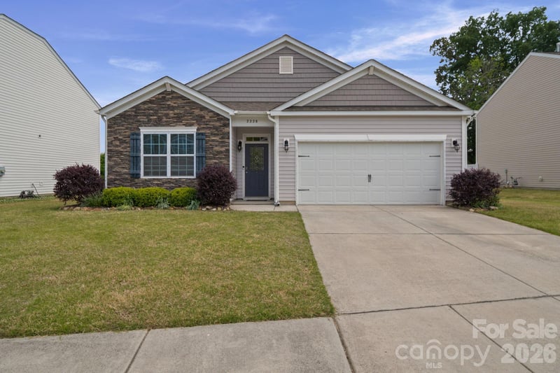 2228 Apple Glen Ln, Charlotte, NC 28269