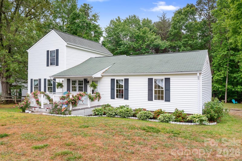1823 Ingleside Farm Rd, Iron Station, NC 28080