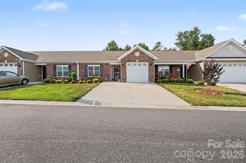 105 Oak Ridge Dr, Archdale, NC 27263