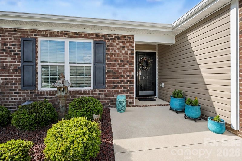105 Oak Ridge Dr, Archdale, NC 27263