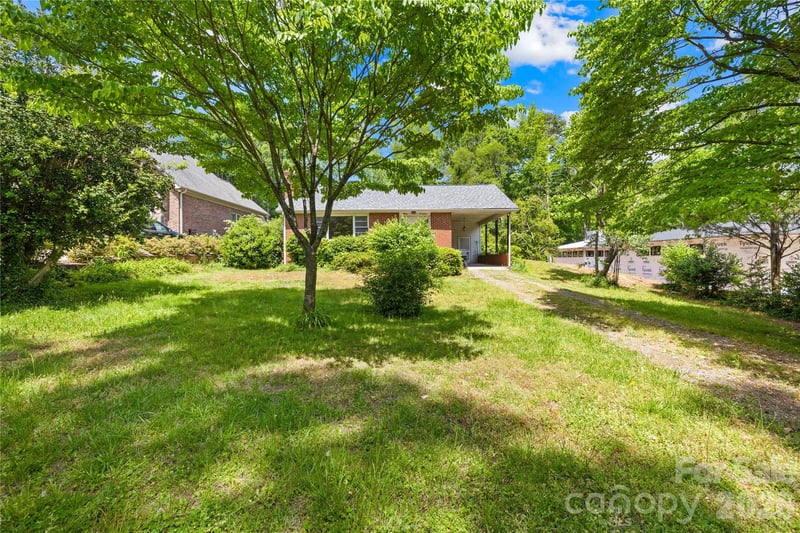 1217 Belrose Ln, Charlotte, NC 28209