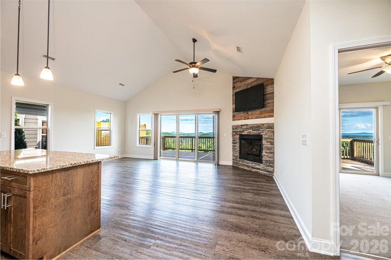 1381 River Club Rg #C8, Lenoir, NC 28645