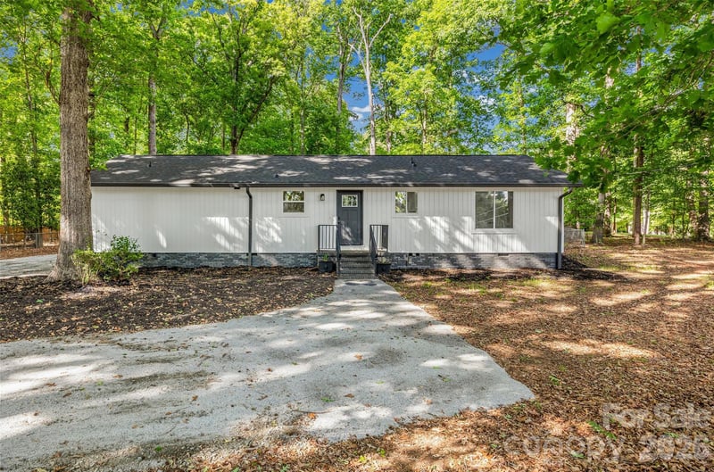 5950 Lake Wylie Rd, Clover, SC 29710