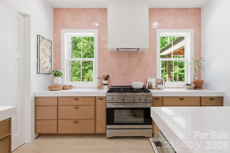 1325 Gateshead Ln, Matthews, NC 28105