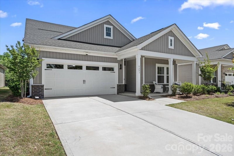 9287 Dunwich Dr, Gastonia, NC 28056