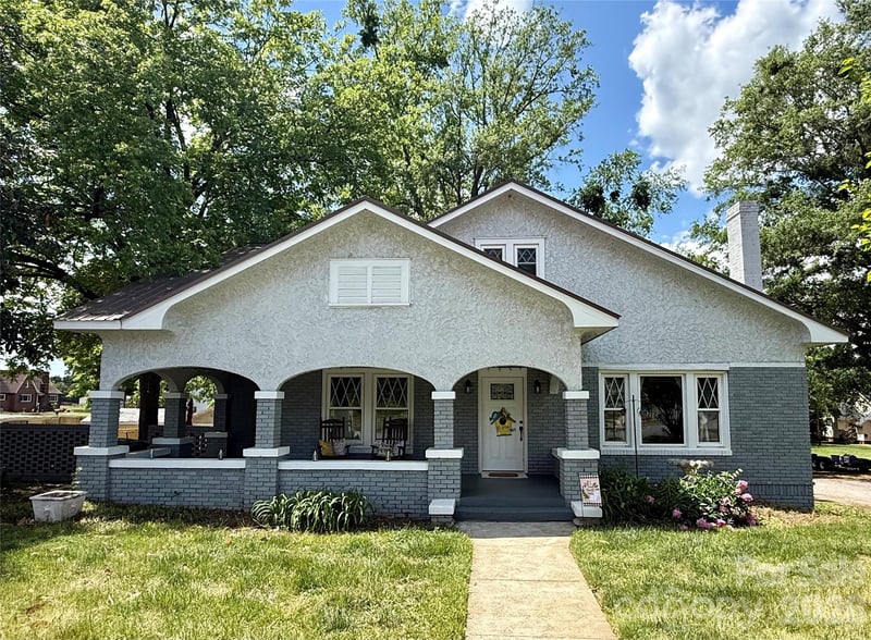 2709 Main Ave, Newton, NC 28658