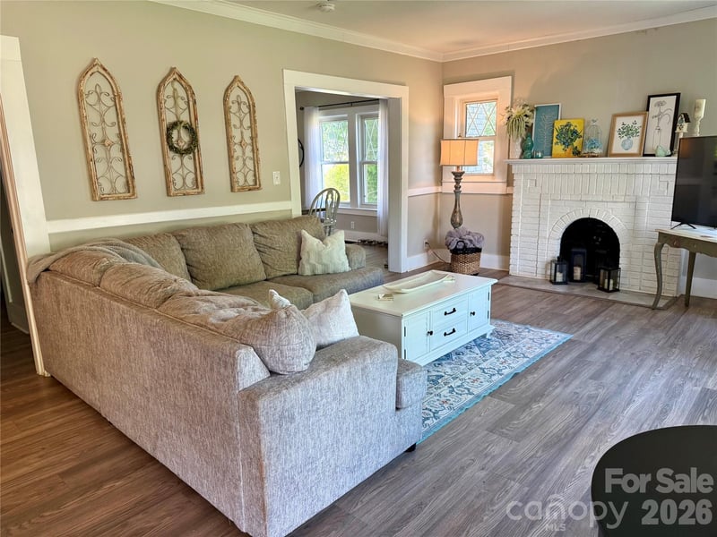 2709 Main Ave, Newton, NC 28658