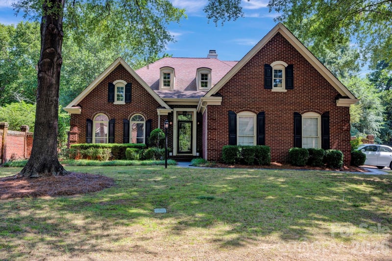 7014 Walton Heath Ln, Charlotte, NC 28277