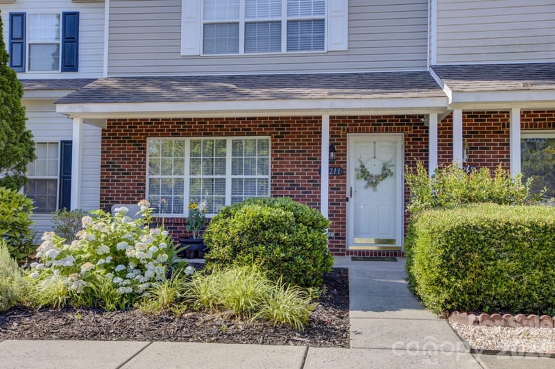 12211 Hood Bend Ct, Charlotte, NC 28273