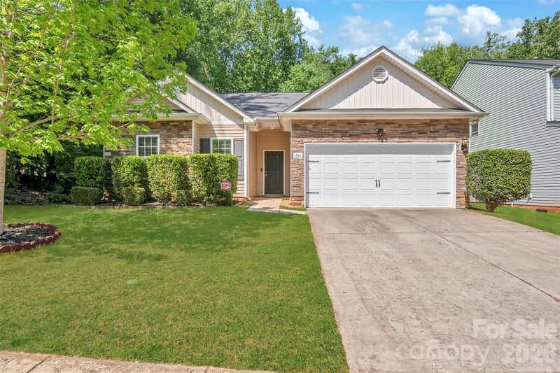 1314 Doby Springs Dr, Charlotte, NC 28262