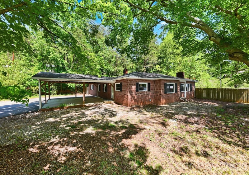 1822 Blowing Rock Blvd, Lenoir, NC 28645