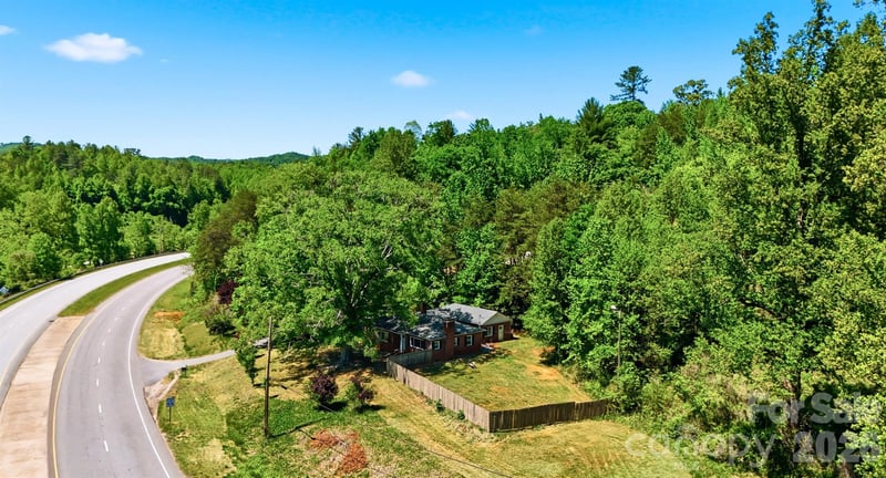 1822 Blowing Rock Blvd, Lenoir, NC 28645