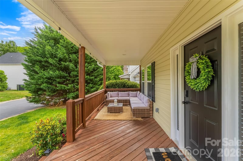 122 Fallen Spruce Dr, Asheville, NC 28806