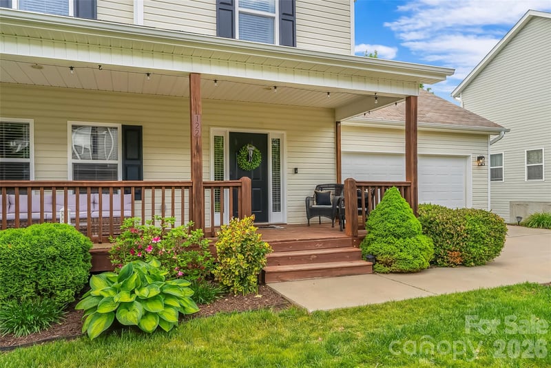 122 Fallen Spruce Dr, Asheville, NC 28806