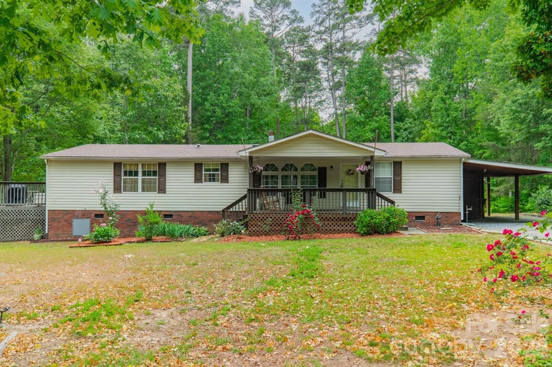 13753 Saint Thomas Dr, Stanfield, NC 28163