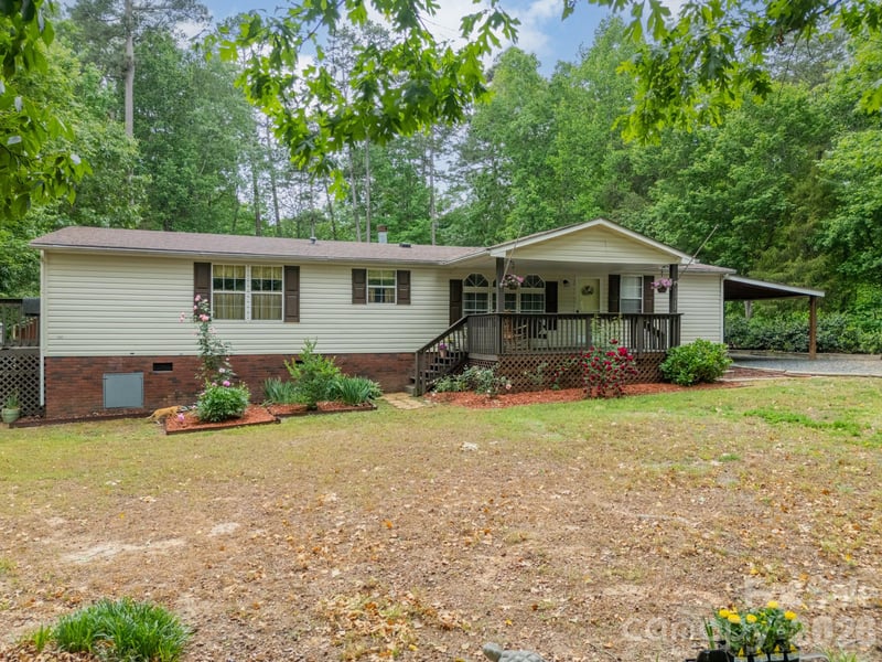 13753 Saint Thomas Dr, Stanfield, NC 28163