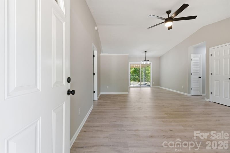 24 Sagefield Dr, Candler, NC 28715