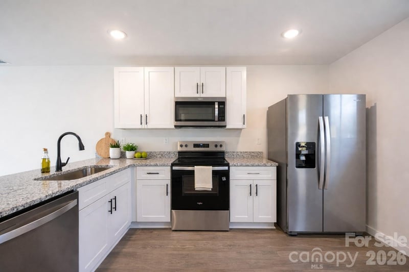 928 13th St, Hickory, NC 28602
