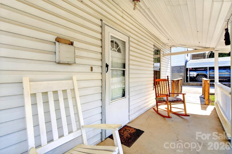 35 Second St, Marion, NC 28752