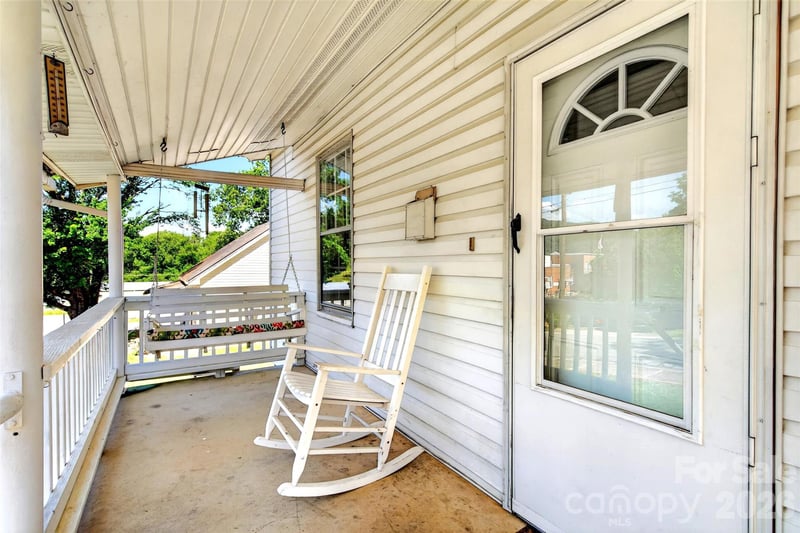 35 Second St, Marion, NC 28752