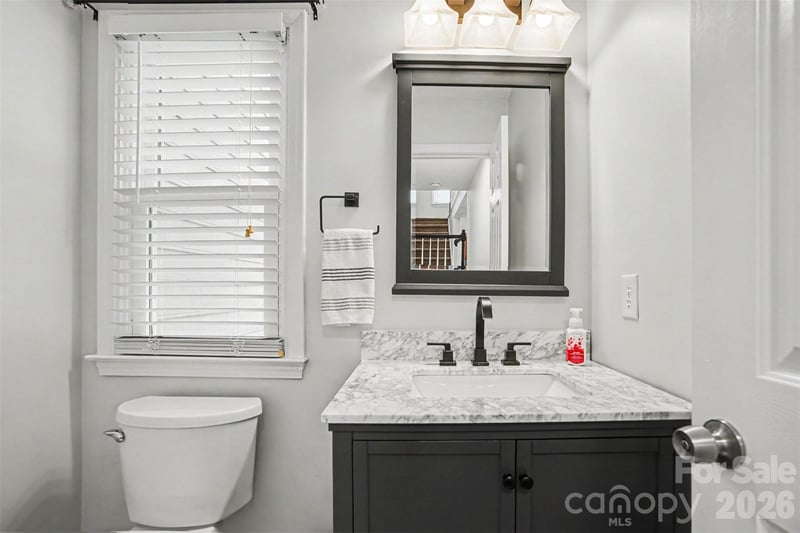 9900 Davis Lake Pw, Charlotte, NC 28269
