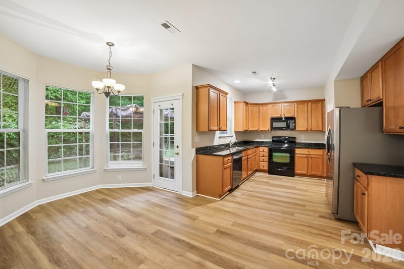 226 Misty Arbor Ln, Mooresville, NC 28117