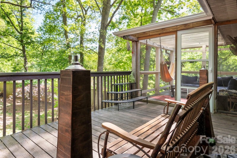 305 Melody Cir, Swannanoa, NC 28778