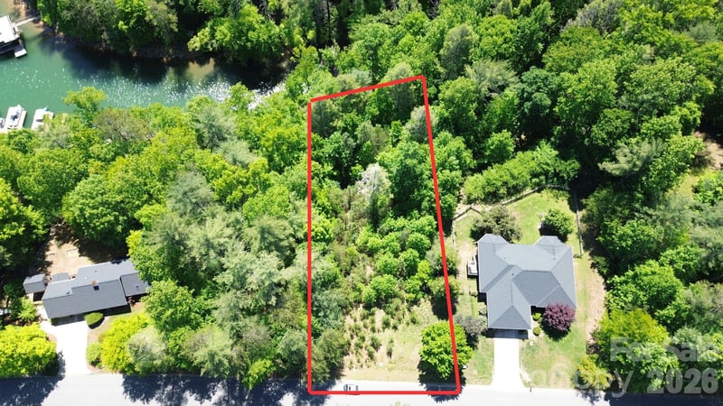2 Lentz Landing Ln, Nebo, NC 28761