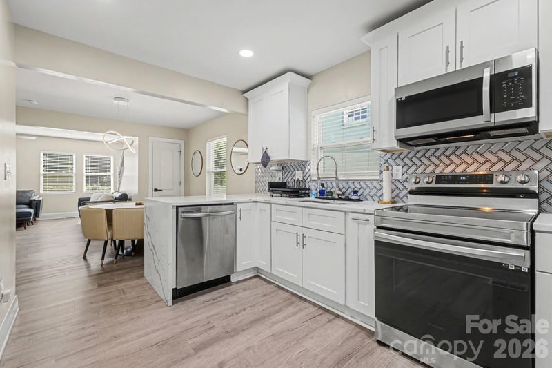 3816 Freedom Dr, Charlotte, NC 28208