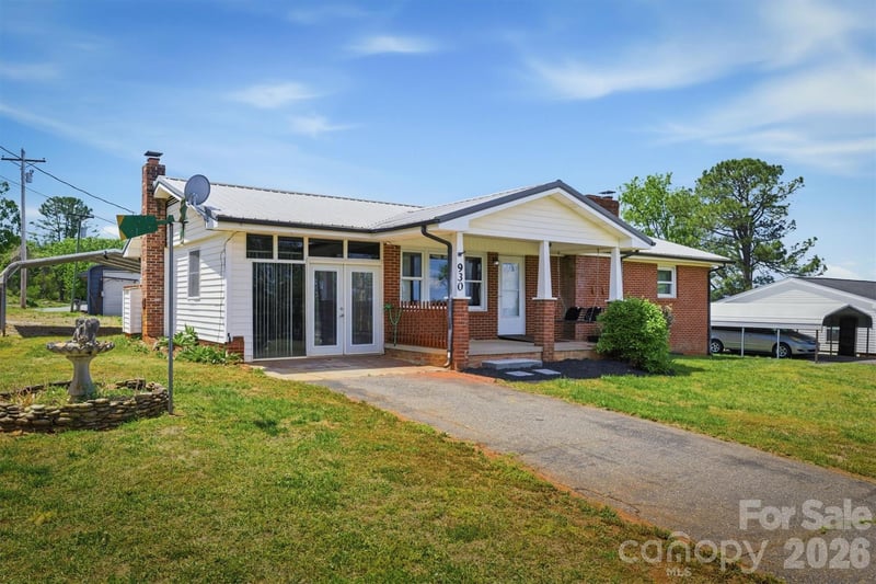 930 Enola Rd, Morganton, NC 28655
