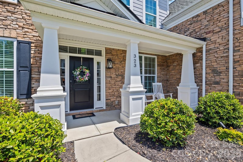 323 Forsythia Ln, Tega Cay, SC 29708