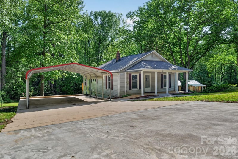 801 Woodlawn Ave, Valdese, NC 28690