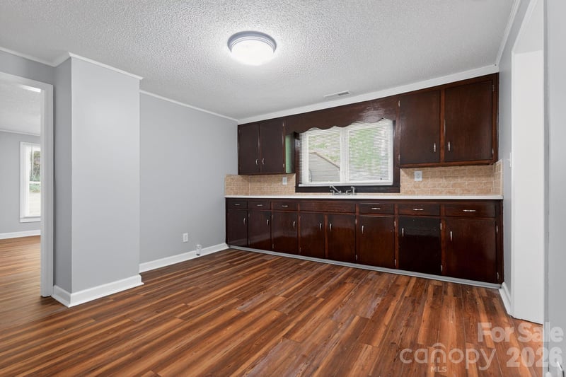 801 Woodlawn Ave, Valdese, NC 28690