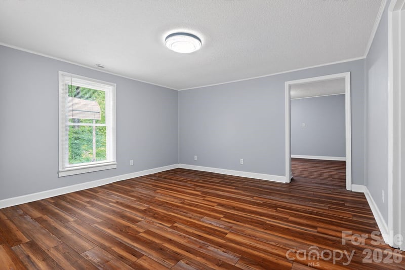 801 Woodlawn Ave, Valdese, NC 28690