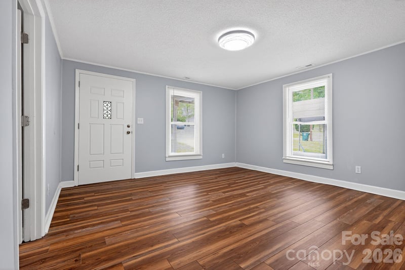 801 Woodlawn Ave, Valdese, NC 28690