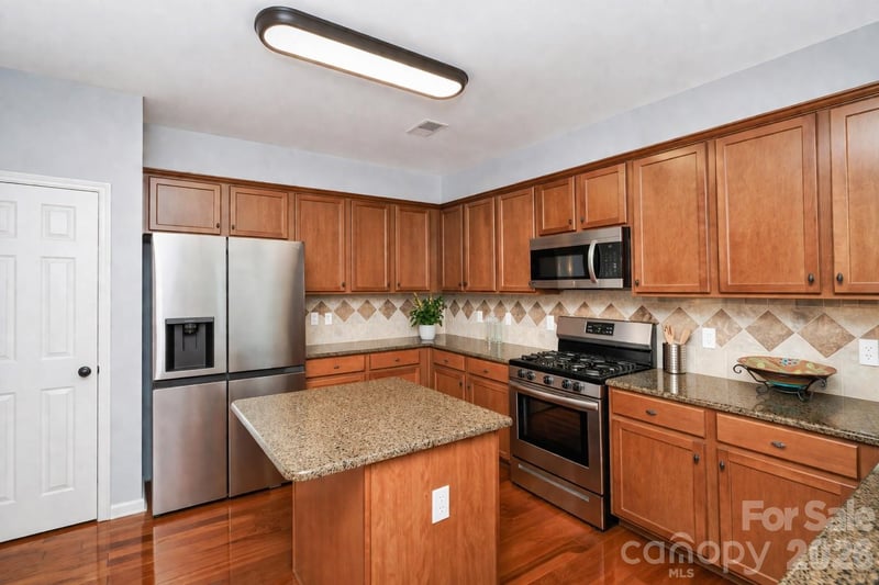 1457 Prestbury Rd, Concord, NC 28027