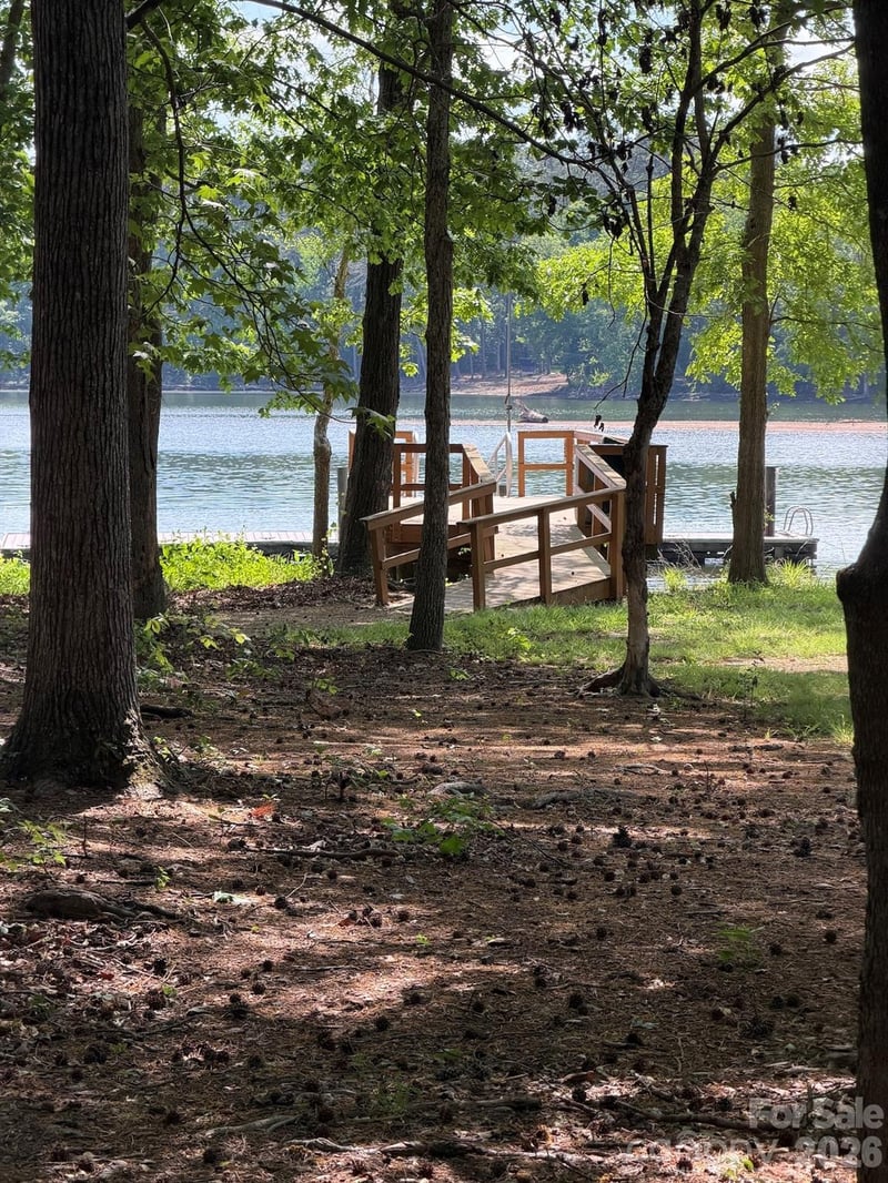 296 Millingport Ln, New London, NC 28127