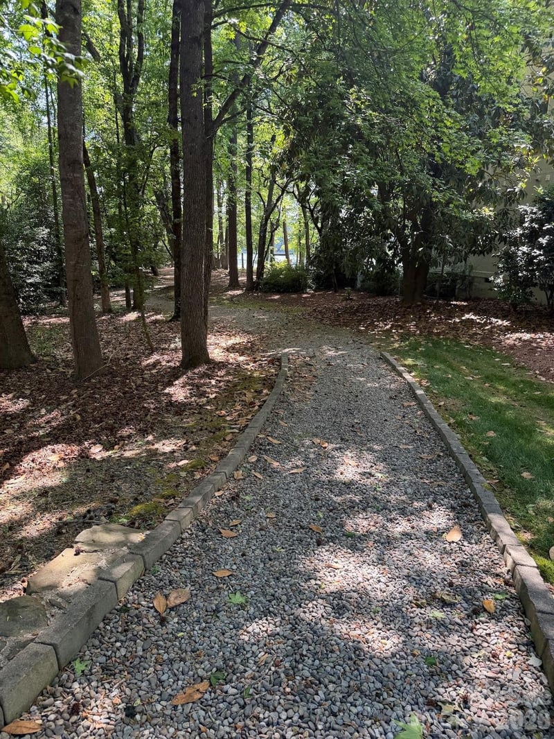 296 Millingport Ln, New London, NC 28127