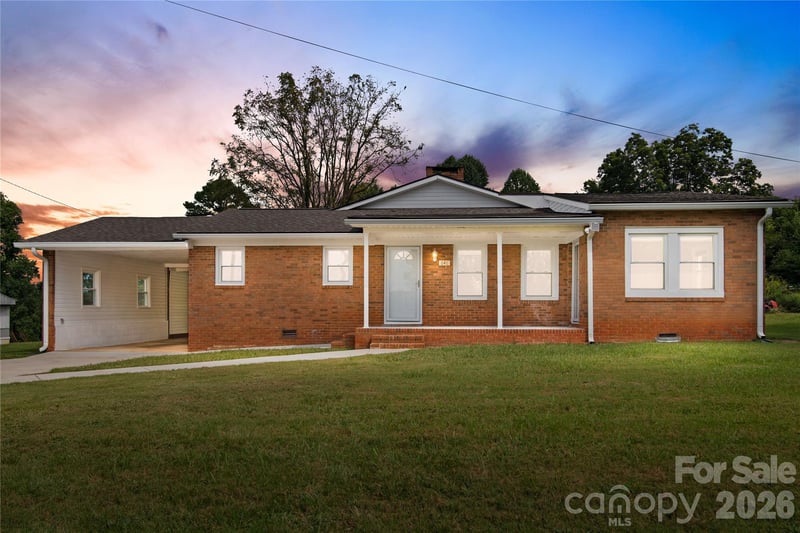 648 Scotts Creek Rd, Statesville, NC 28625