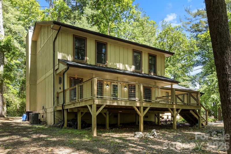 1 Eastway Ct, Fletcher, NC 28732