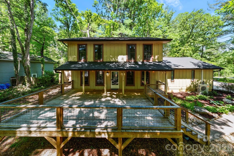 1 Eastway Ct, Fletcher, NC 28732